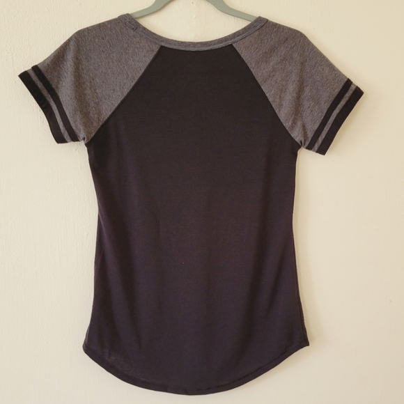 Reebok Black and Gray Top Size XS - Picture 2 of 7